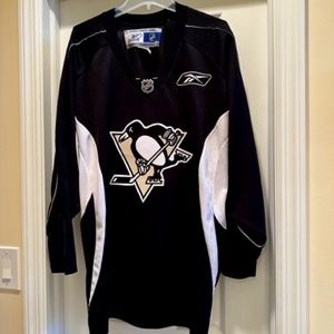Penguins licensed XL jersey